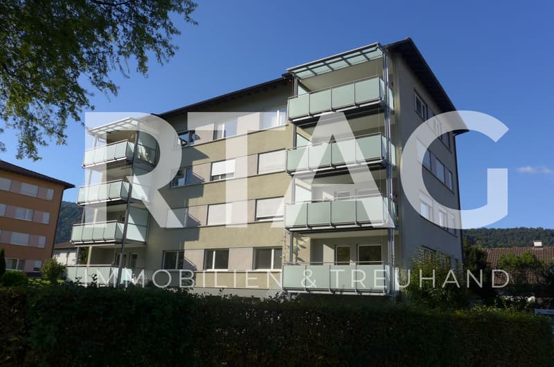 schöne Wohnung mit Blick ins Grüne - absolut ruhige Lage (1)