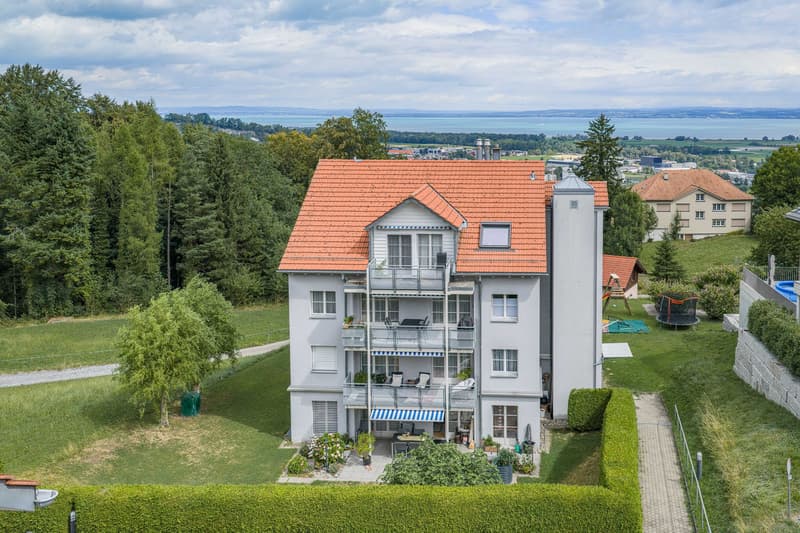 Vierfamilienhaus mit Baulandreserve (2)