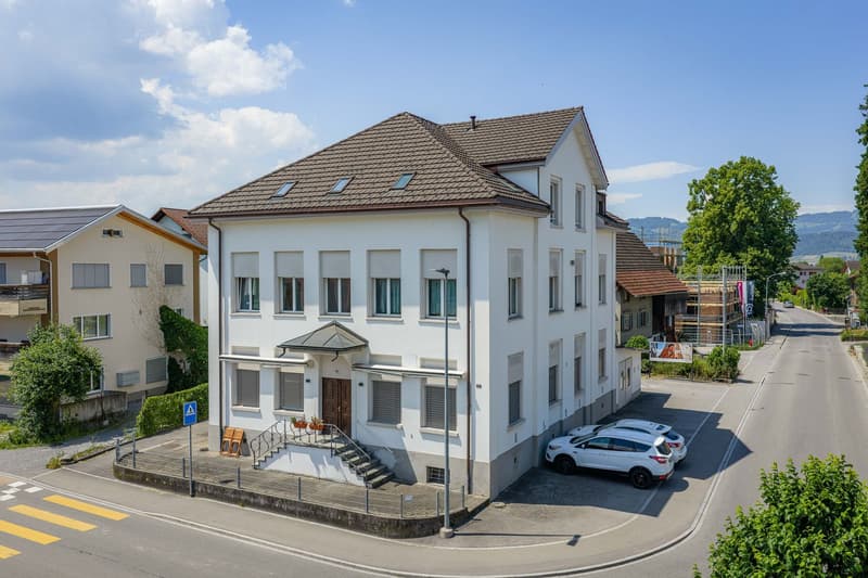 Mehrfamilienhaus (2)