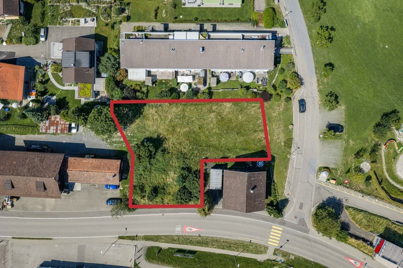 Baulandgrundstück mit 1'213 m2 (3)
