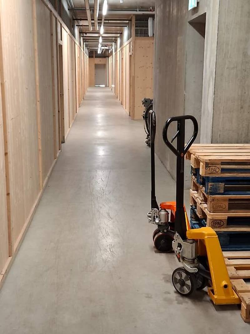 Entrepôt à Meyrin - Idéal pour archivage ou min Hub (5)
