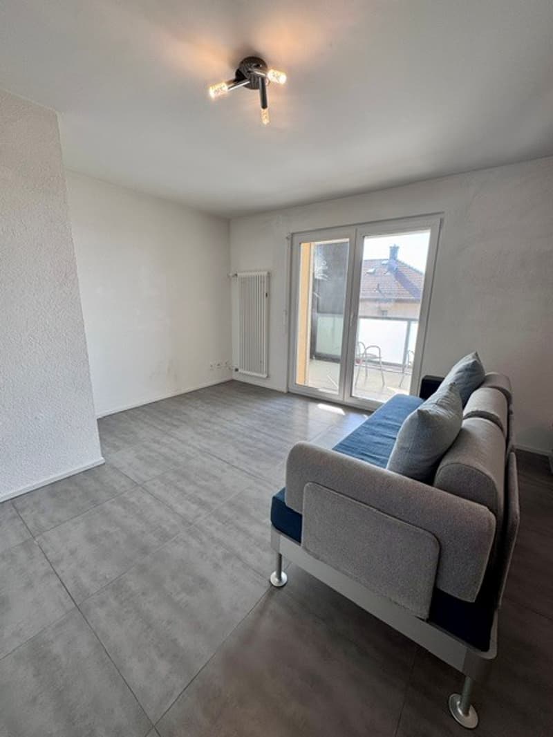 Charmant appartement de 3 pièces avec balcon et vue à Neuchâtel (10)