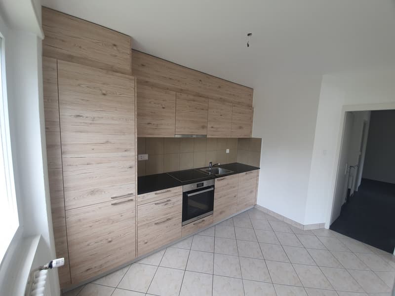 Helles 3.5-Zimmer-Wohnung mit Balkon (2)