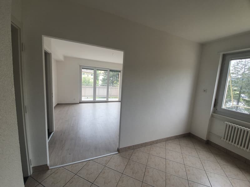 Helles 3.5-Zimmer-Wohnung mit Balkon (3)