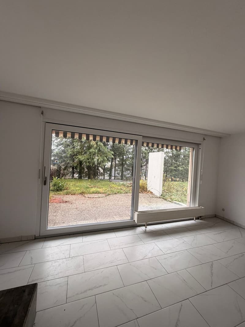 Villa moderna di 4,5 locali con garage e terrazze a Delémont (7)