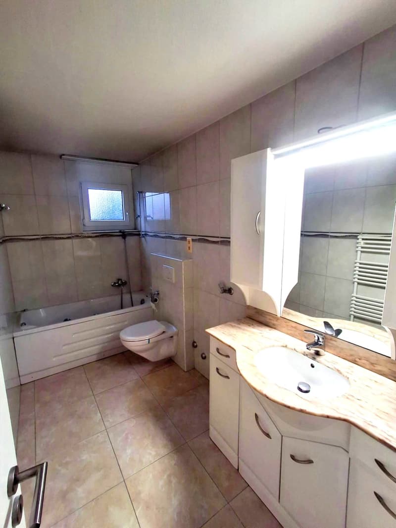 Geräumige 4.5-Zimmer-Wohnung in Courroux (9)