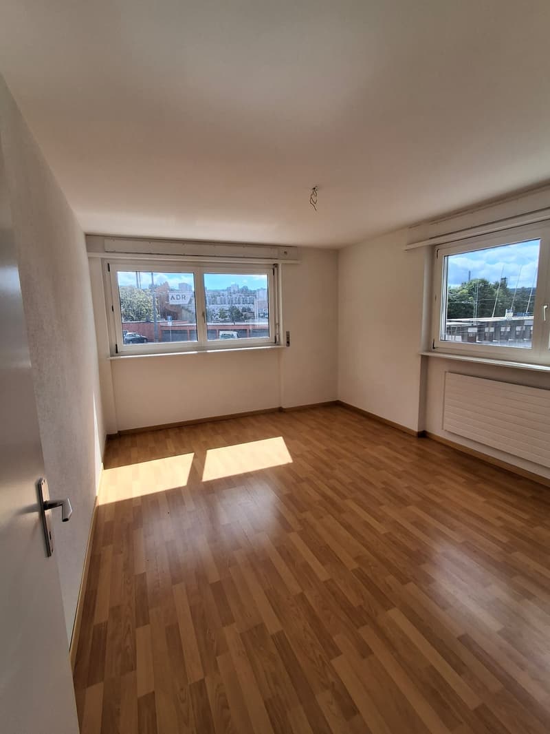 Appartement 3.5 pièces lumineux avec balcon à La Chaux-de-Fonds (5)