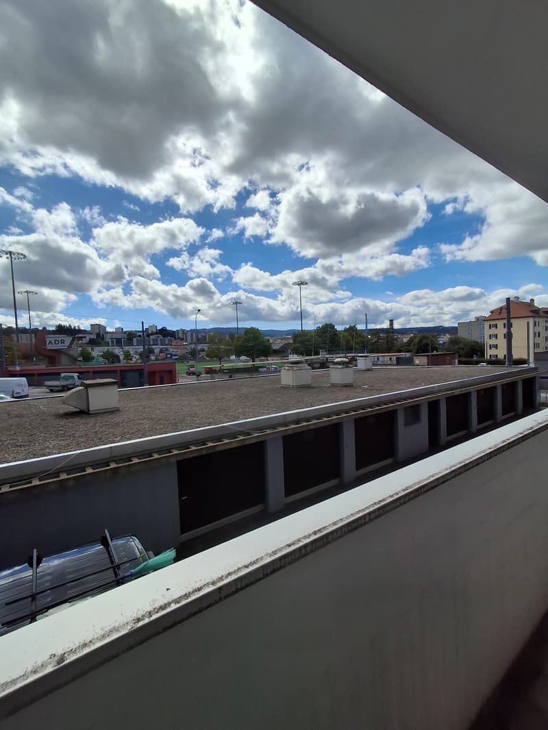 Appartement 3.5 pièces lumineux avec balcon à La Chaux-de-Fonds (3)