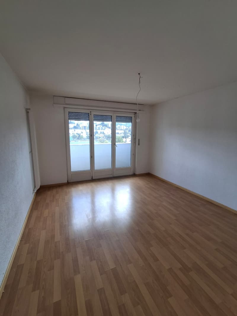 Appartement lumineux de 4.5 pièces avec balcon à La Chaux-de-Fonds (4)