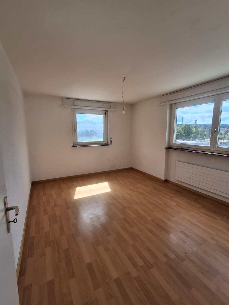 Appartement lumineux de 3.5 pièces à La Chaux-de-Fonds (3)