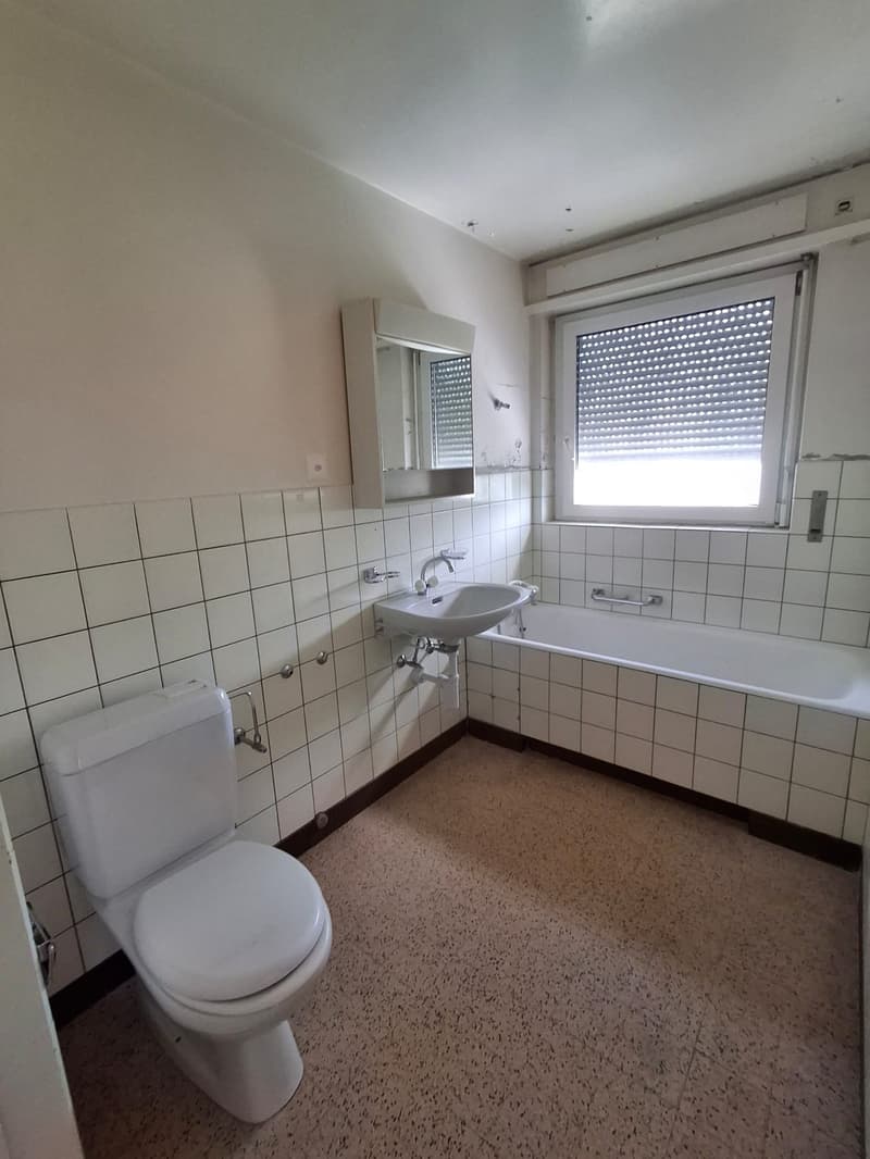 Appartement lumineux de 3.5 pièces avec balcon à La Chaux-de-Fonds (5)