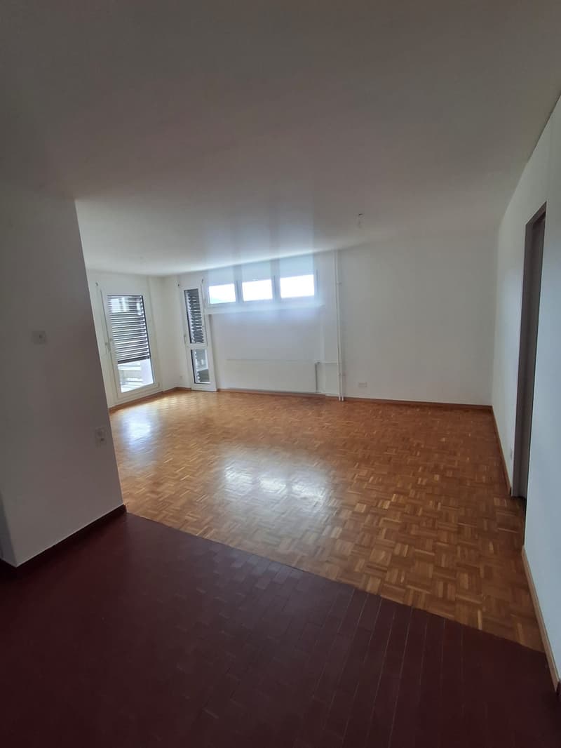 Appartement lumineux de 3.5 pièces avec balcon au Locle (13)