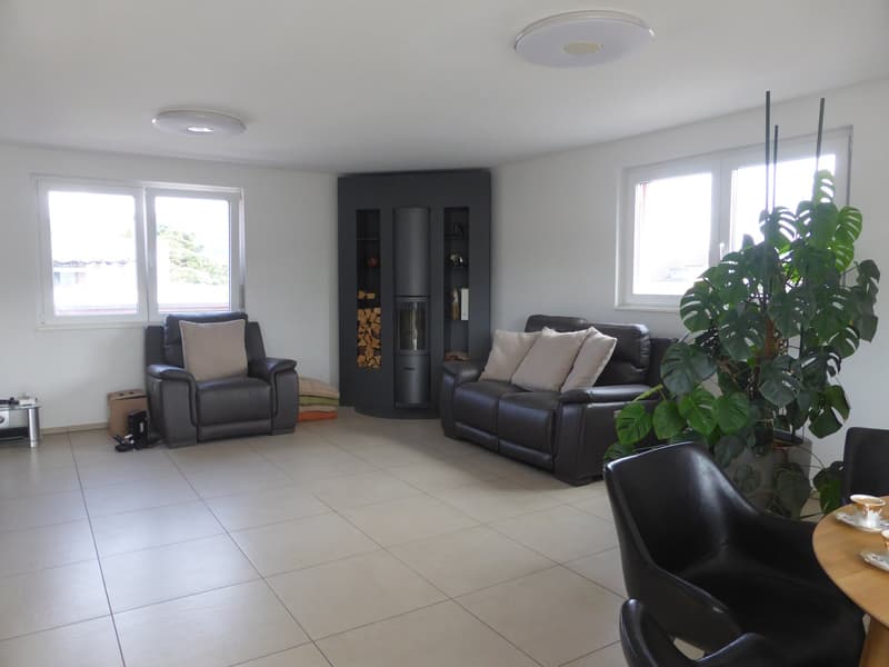 Magnifique appartement attique de 5 pièces à Delémont (2)