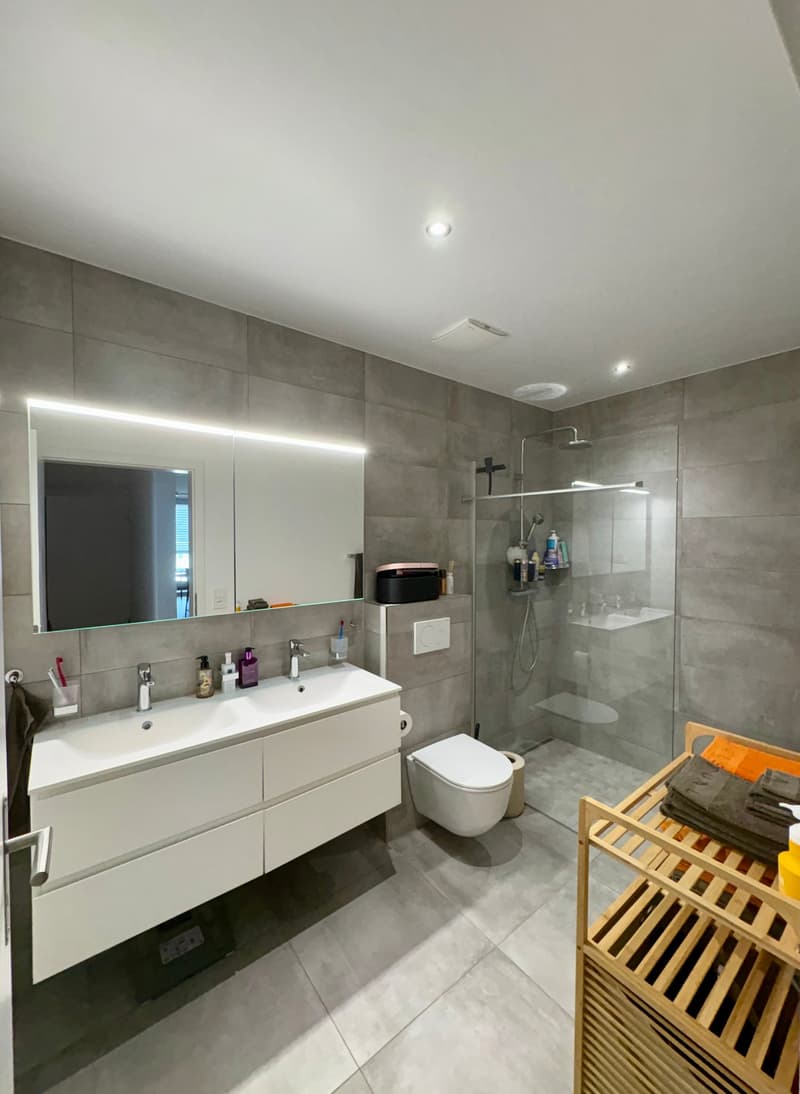 Lumineux appartement de 4.5 pièces à Rossemaison (8)