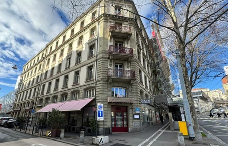 Charmantes 5-Zimmer-Wohnung im Herzen von Lausanne renoviert (2)