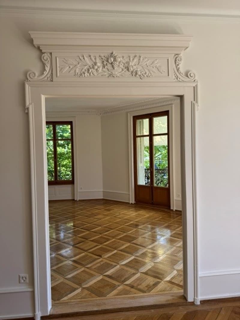 Charmantes 5-Zimmer-Wohnung im Herzen von Lausanne renoviert (4)