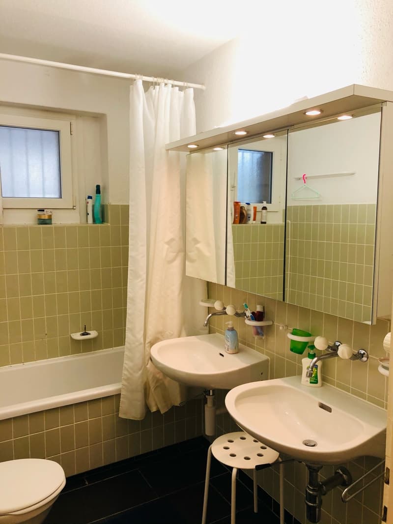 Badezimmer in Wohnung 1 (Garten Wohnung)