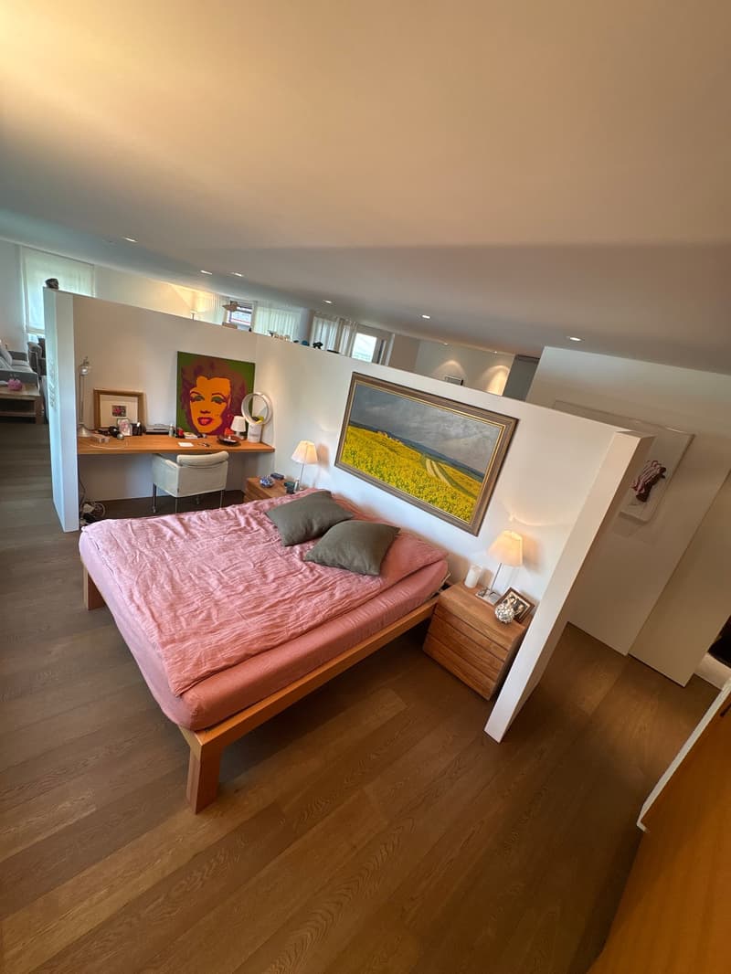 Doppelbett im "Schlafzimmer"
