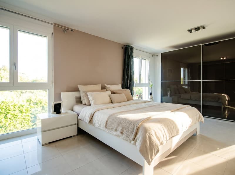VENDUTA - Casa di 6.5 locali in un quartiere familiare ricercato (4)