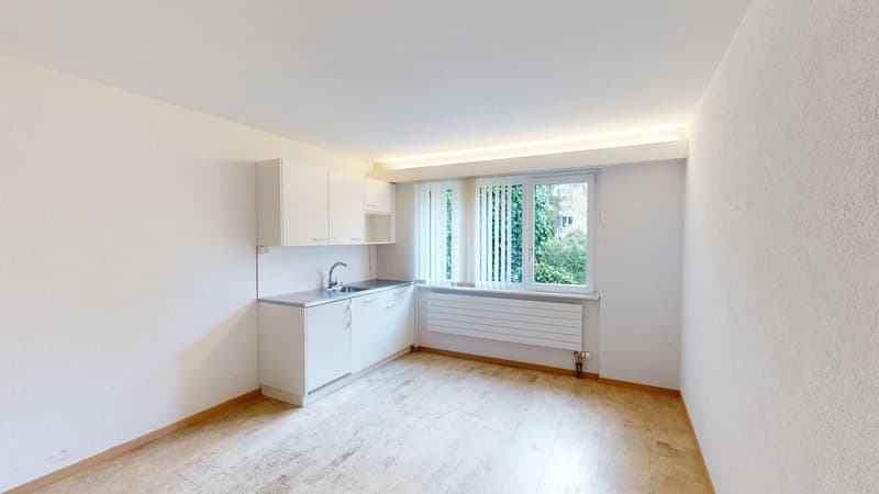 Spazio studio/ufficio luminoso 165 m² con parcheggi a Wünnewil (5)