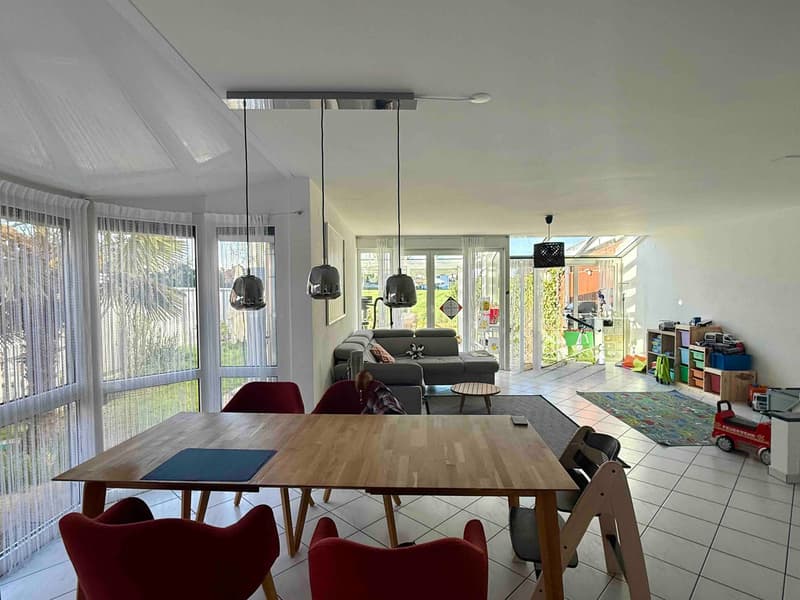 Maison mitoyenne charmante avec jardin d'hiver (3)