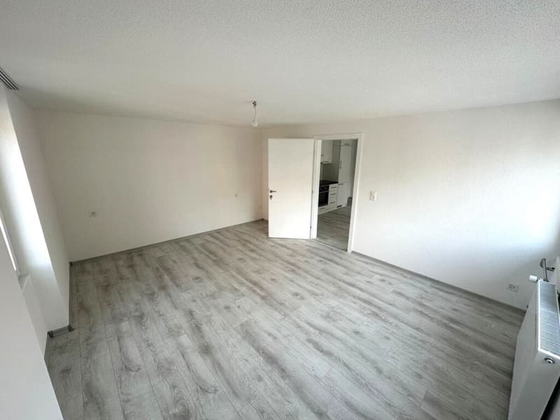 Apartment building with 10 apartments + commercial space, completely renovated, centrally located in Biel (5)