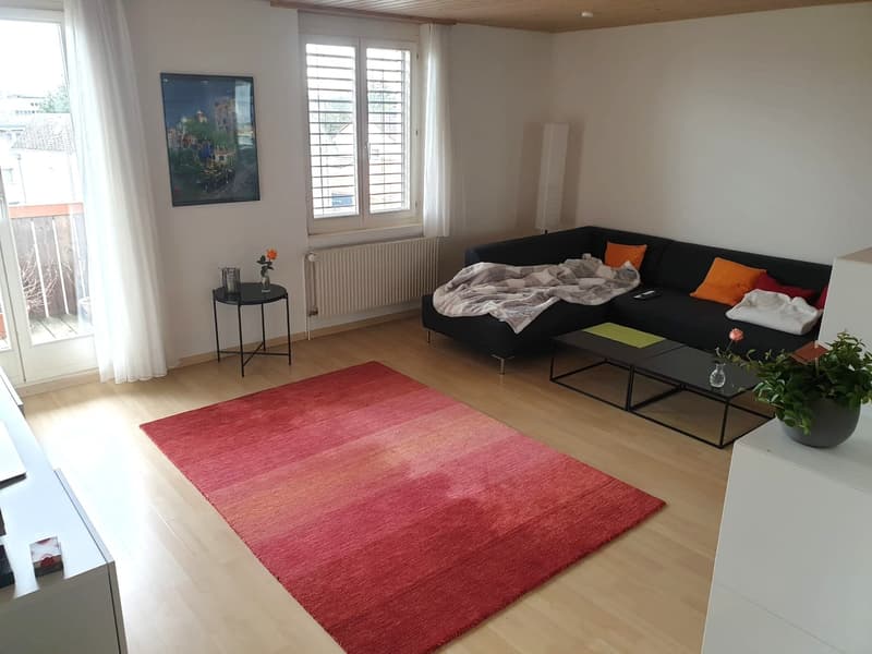 Appartamento luminoso 2.5 locali con posto auto a Grenchen (2)