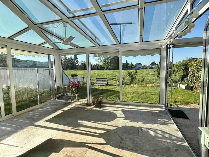 Maison mitoyenne charmante avec jardin d'hiver (2)