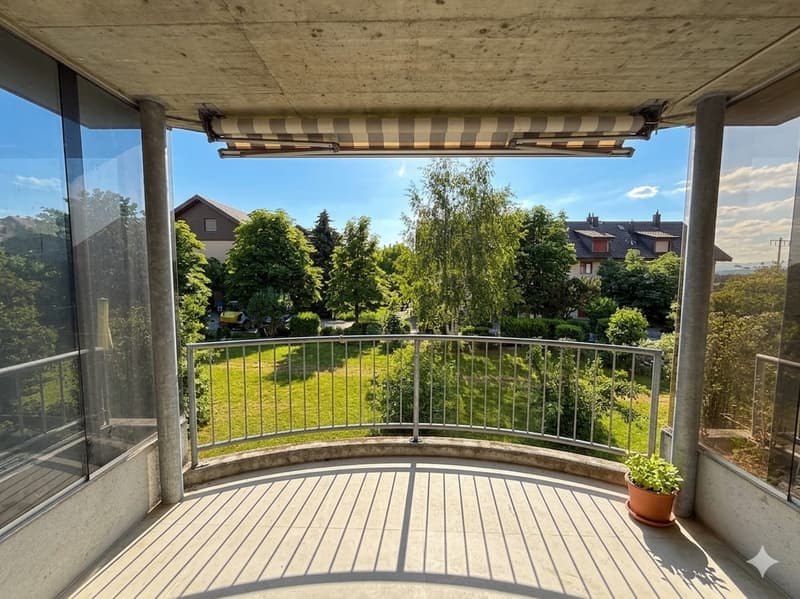 Appartement de 3,5 pièces rénové à Ins avec cuisine et armoires encastrées librement choisies (6)