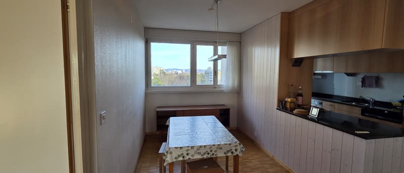 Appartamento 5.5 locali con 2 balconi, situato nel centro di Bern-Bümpliz (10)