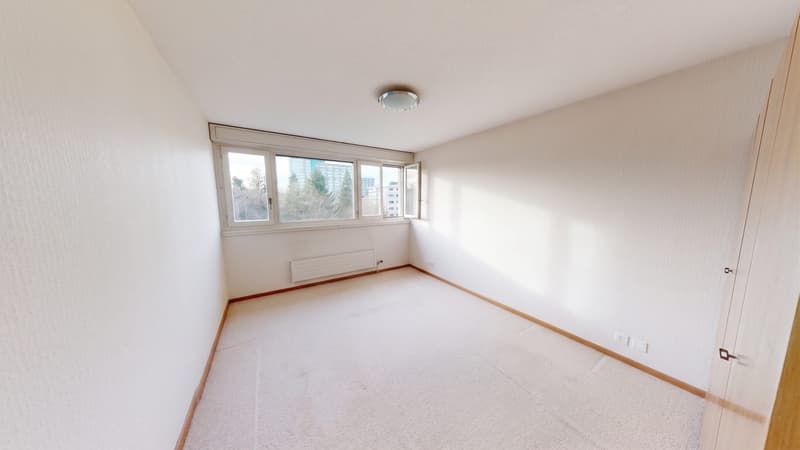 Appartement 5.5 pièces avec 2 balcons, situé au centre de Bern-Bümpliz (4)
