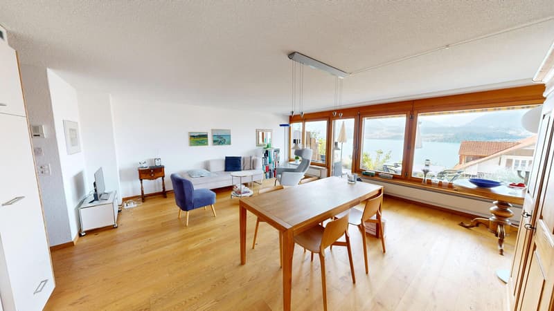 2.5-Zimmer-Wohnung mit Seesicht in Gunten (2)