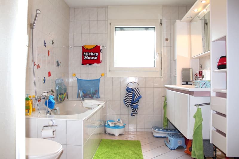 3.5-Zimmer-Gartenwohnung mit Sitzplatz in Uetendorf mieten (9)