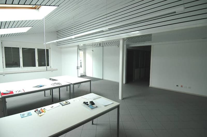 Flexible Büro-/Praxisfläche mit Parkplatz in Grenchen, 194 m² (2)