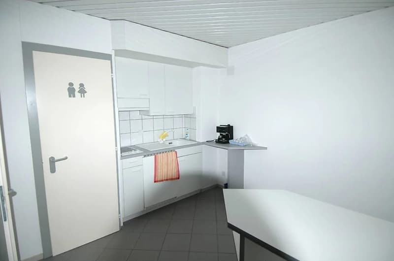Flexible Büro-/Praxisfläche mit Parkplatz in Grenchen, 194 m² (6)
