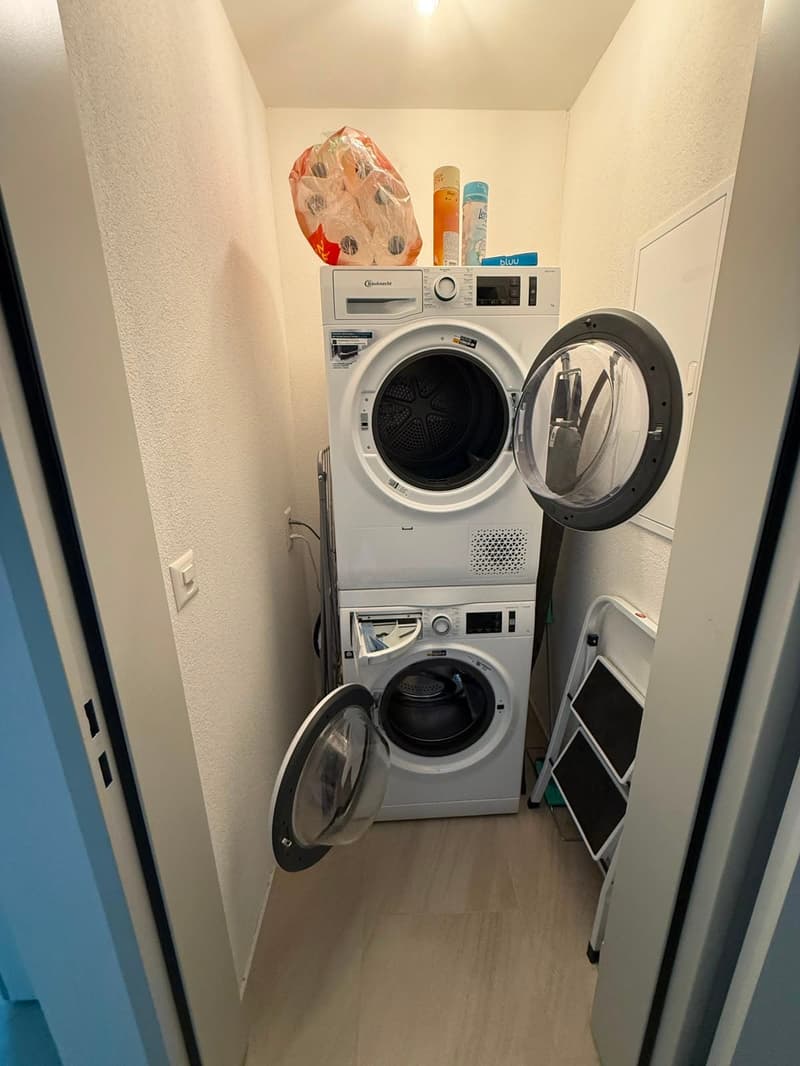 Moderne 3.5-Zimmer-Wohnung mit Balkon in Flamatt mieten (7)