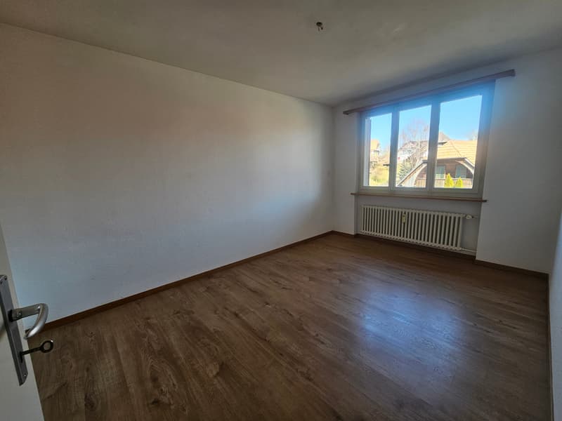 Helle 4.5-Zimmer-Wohnung mit Balkon in Schwarzenburg mieten (4)