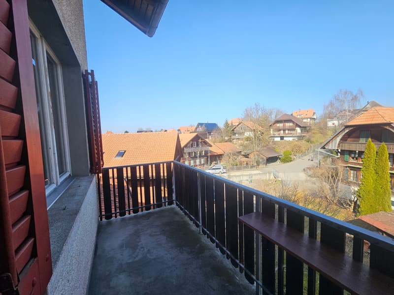 Helle 4.5-Zimmer-Wohnung mit Balkon in Schwarzenburg mieten (9)
