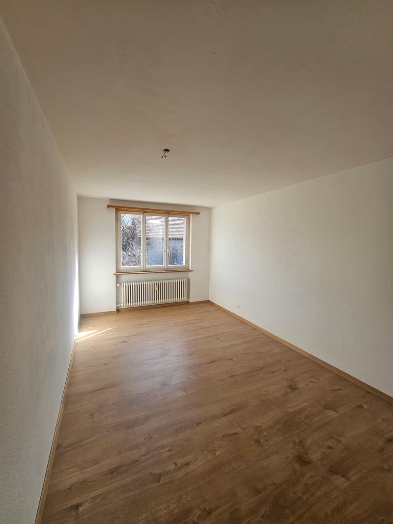 Helle 4.5-Zimmer-Wohnung mit Balkon in Schwarzenburg mieten (6)