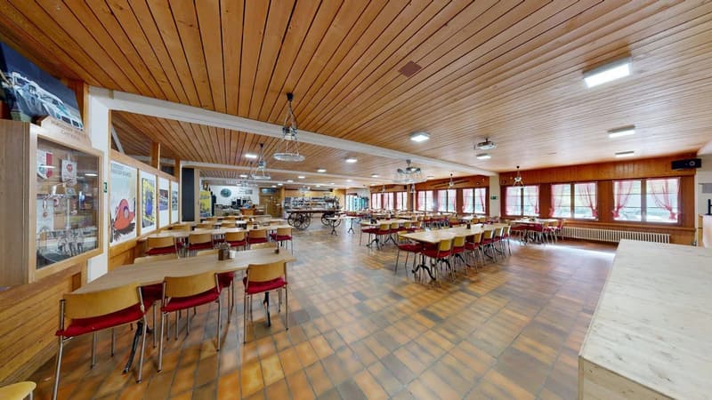 Berghaus mit Restaurant & Hotel (2)