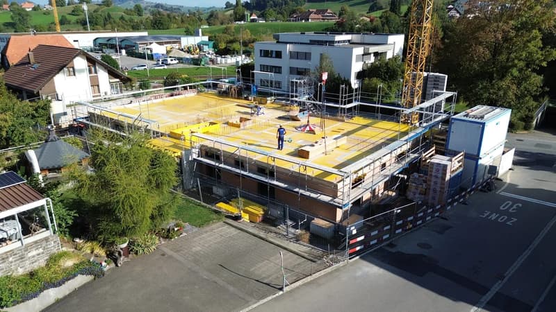 4.5 Zimmer Neubauwohnung im 1. Obergeschoss mit Balkon (9)