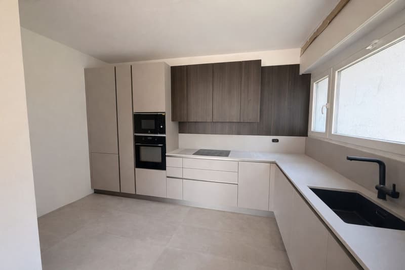 PAZZALLO – 3,5 pièces au sixième étage : lumière et espace (1)