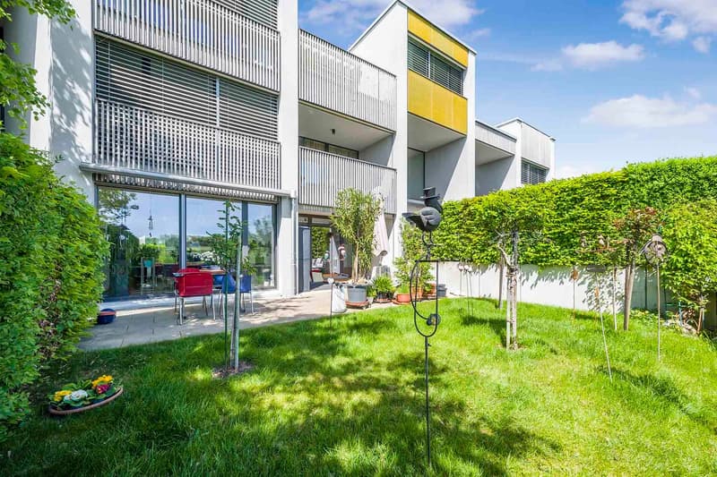 Moderne 4.5-Zimmer-Erdgeschosswohnung mit eigenem Rosengarten (10)