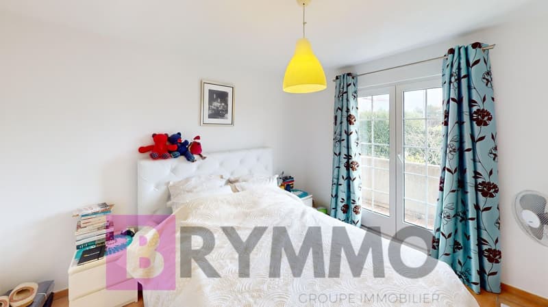 Semi-detached house with 5.5 rooms in the heart of Gland town (7)