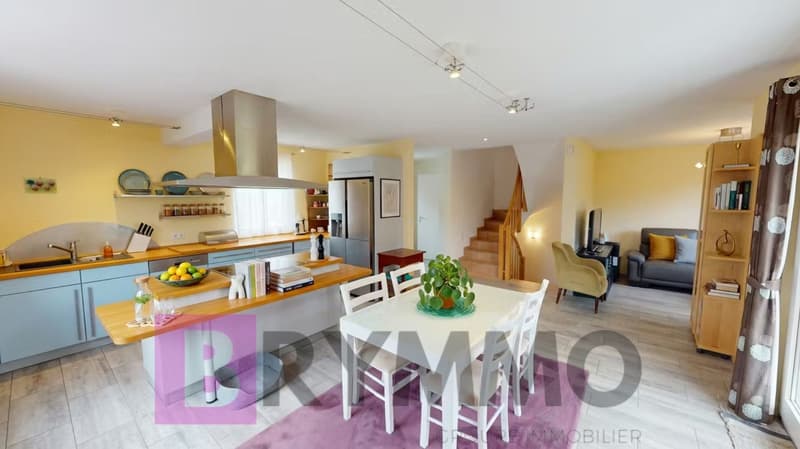 Semi-detached house with 5.5 rooms in the heart of Gland town (4)