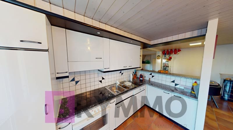 In the heart of Rolle — 5.5-room villa with independent 2-room apartment and swimming pool (23)