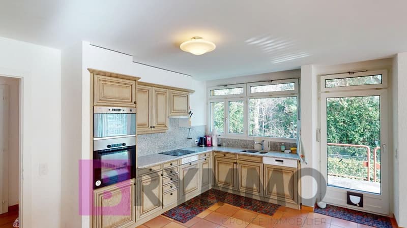 In the heart of Rolle — 5.5-room villa with independent 2-room apartment and swimming pool (10)
