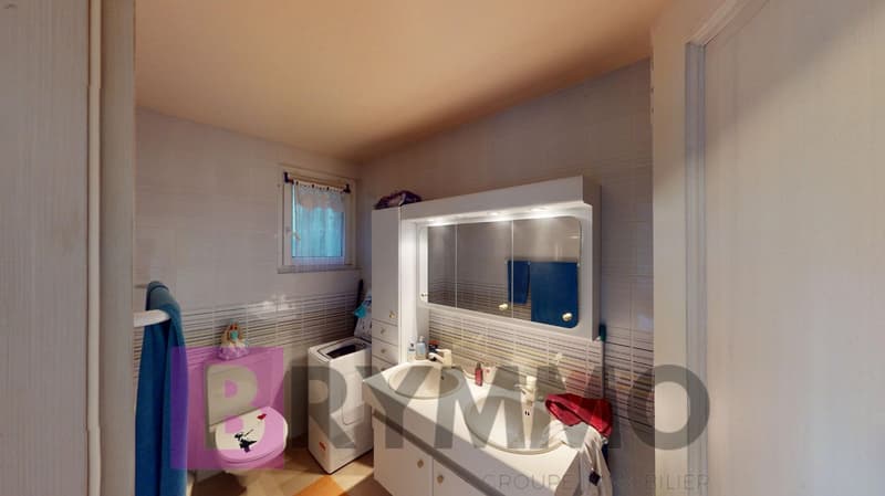 In the heart of Rolle — 5.5-room villa with independent 2-room apartment and swimming pool (24)