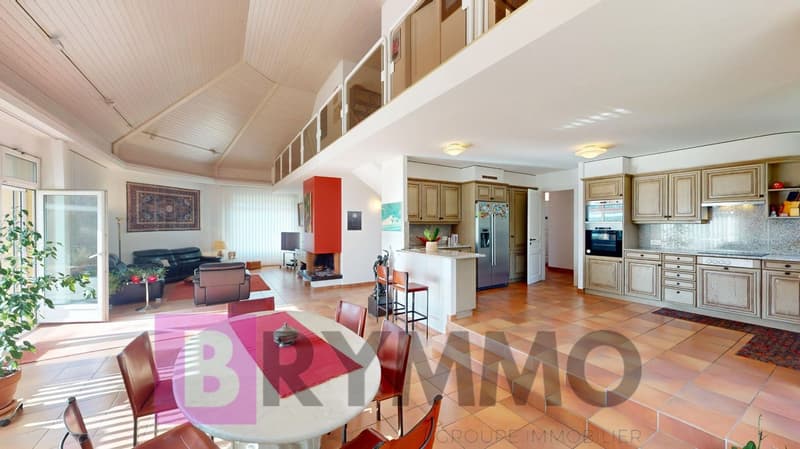 In the heart of Rolle — 5.5-room villa with independent 2-room apartment and swimming pool (4)