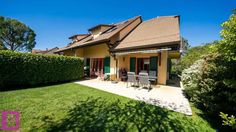 Villa familiare luminosa con giardino e doppio garage (14)
